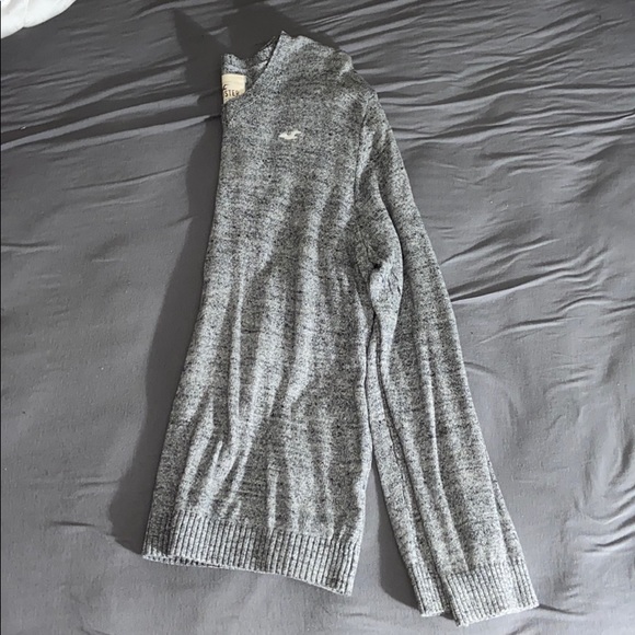 A long sleeve sweater - Picture 3 of 5